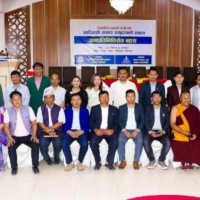 ग्युइसेररि तामाङ बाइ थेन गुरुङ बिमा दिरि मुला : जनजाति उत्थान राष्ट्रिय प्रतिष्ठानला ह्रोचोहो  रेशम गुरुङ Image